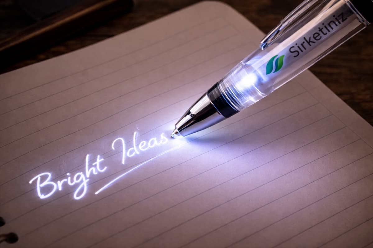 Işıltılı Yazılar: Işıklı Kalemlerle Markanızı Parlatın