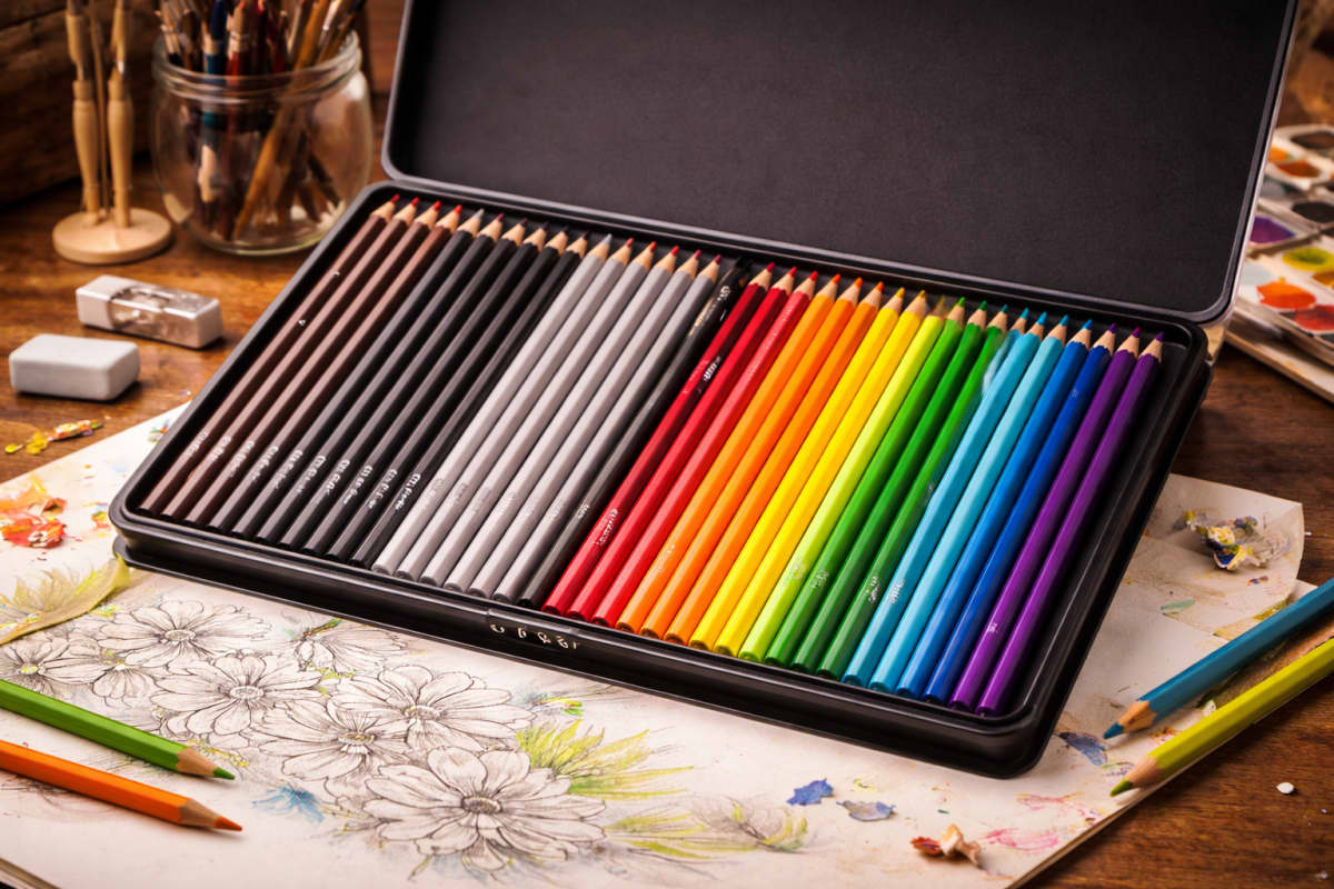 Renklerin Dansı: Kurşun ve Boya Kalemleriyle Yaratıcılığı Destekleyin